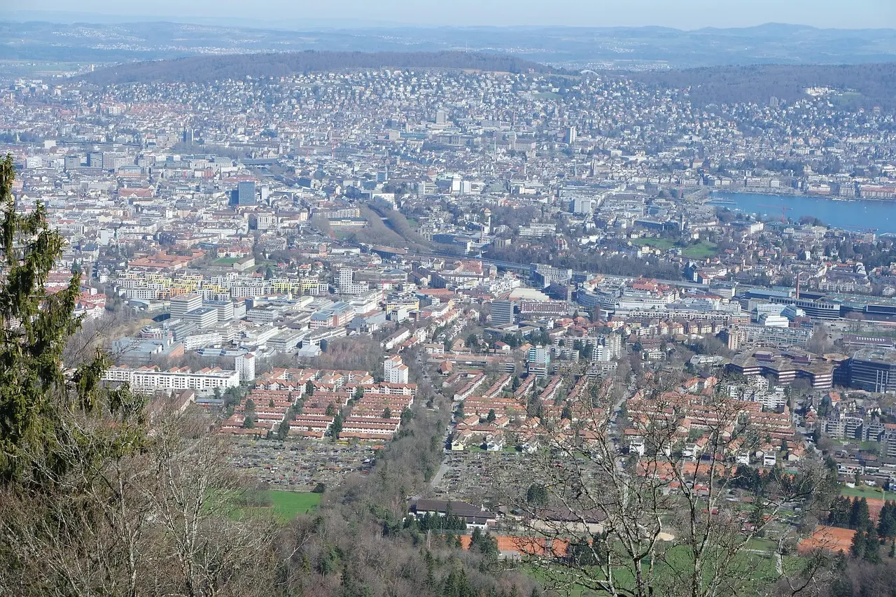 Hvordan er vejret i Zürich i maj måned?