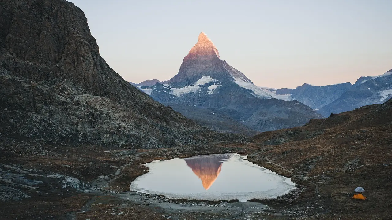 Sådan får du B-opholdstilladelse i Schweiz som dansker