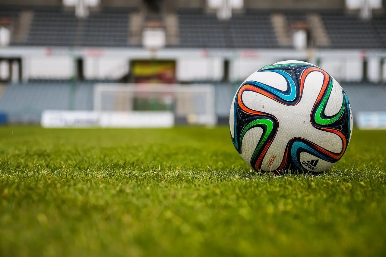 Målrige udebanesejre prægede runde 8 i 1. Liga Classic – Group 2
