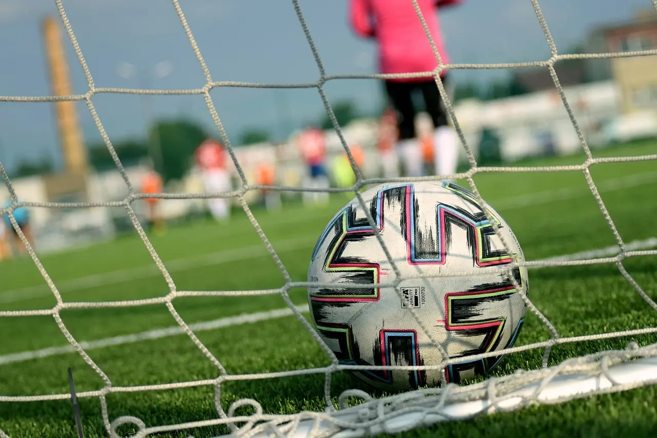 Vendepunkter, straffespark og sene afgørelser: Overblik over Challenge League runde 14